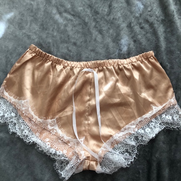 silky sleep set with lace - Picture 4 of 4